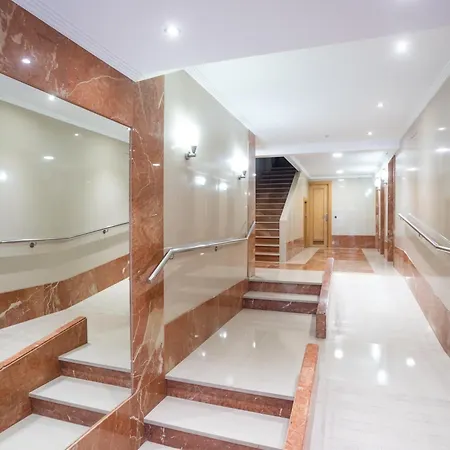 Apartamento Argueelles - 3 Hab Y 1 Bano - 5 Pax - Vut-5675-as