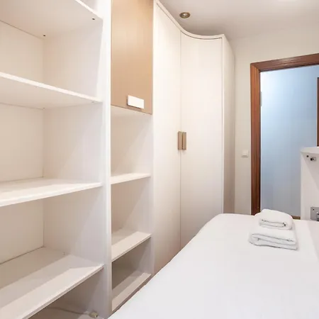 Apartamento Argueelles - 3 Hab Y 1 Bano - 5 Pax - Vut-5675-as Gijón